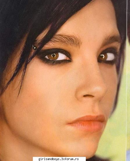 poze bill kaulitz - ce privire sexy - Galerie de imagini